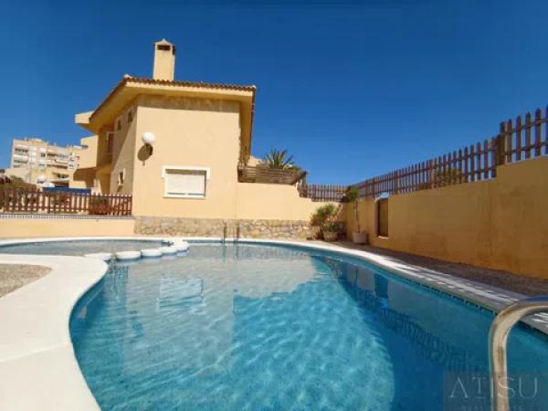 Casa independiente en calle dels Morros Alts photo 1