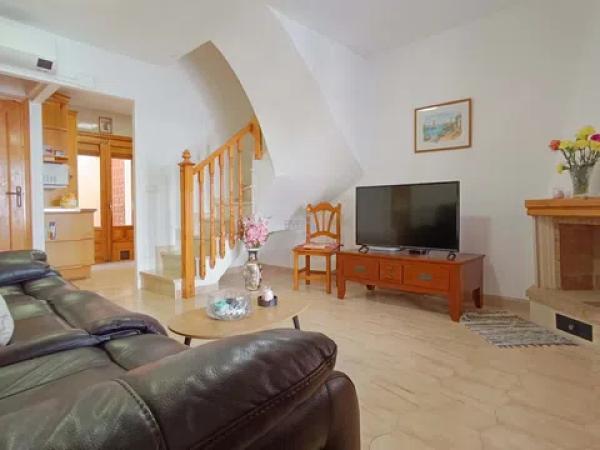 Chalet independiente en venta en Barrio La Siesta - El Salado - Torreta, Torrevieja
 photo 1