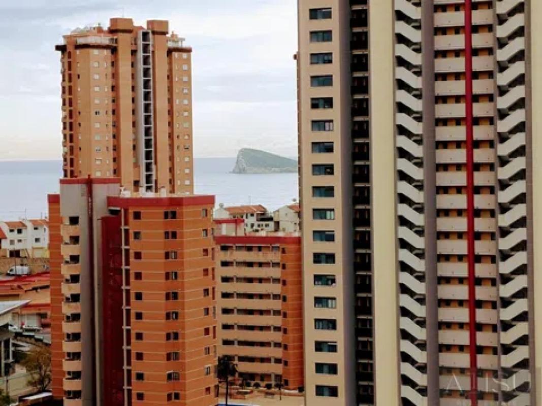 Sale of apartment in Calle del Secretario Juan Antonio Baldovi, Benidorm
 photo 5
