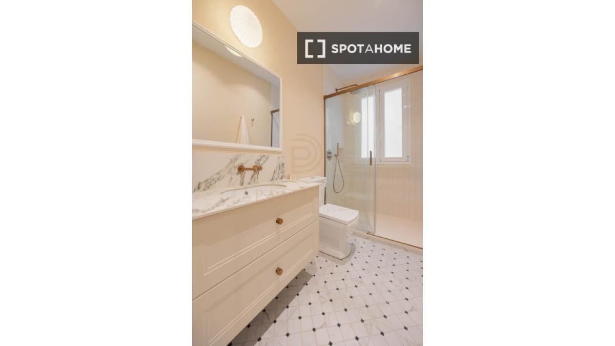 Properties for sale and rent in Spain photo 2