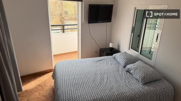 Habitación en piso compartido en alquiler en Triana, Las Palmas photo 1