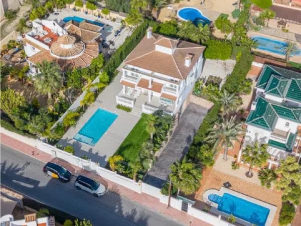 Casa independiente en calle del Rabo de les Penyes, 23 thumbnail 1