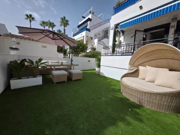 Sale of flat in Calle Canal de La Mancha, 22, Orihuela
 photo 1
