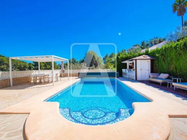 Chalet independiente en venta en Cala Advocat - Baladrar, Benissa
thumbnail 2