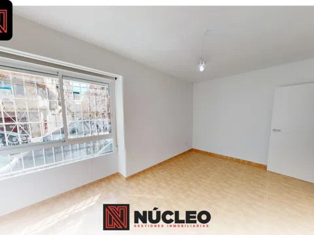 Venta de piso en CL SAN MATEO, Alicante / Alacant
photo 1