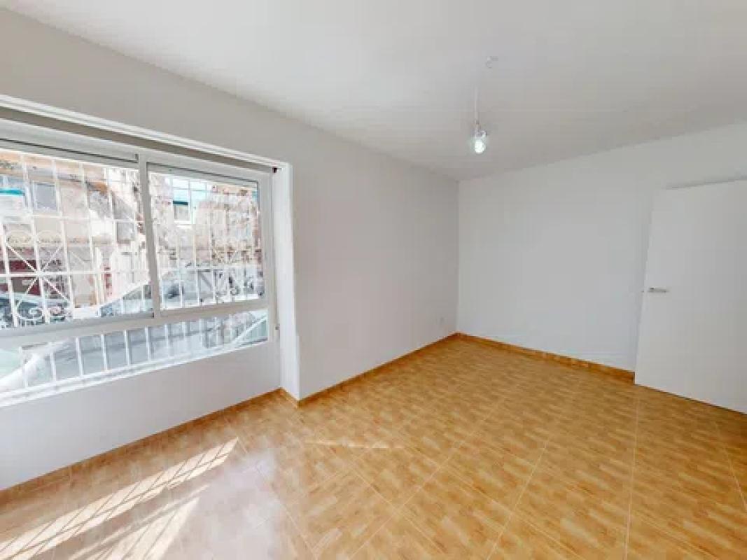 Venta de piso en CL SAN MATEO, Alicante / Alacant
photo 2