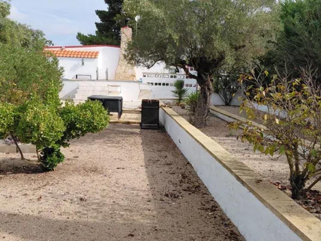 Sale of independent chalet in Avenida de Biar, Biar
photo 1