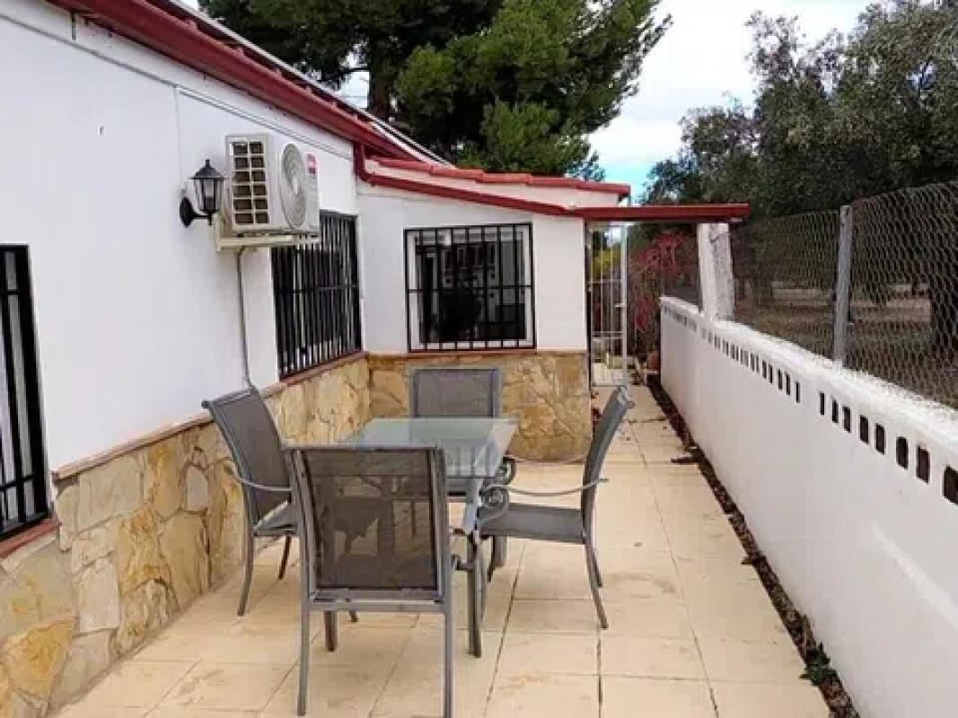 Sale of independent chalet in Avenida de Biar, Biar
photo 2