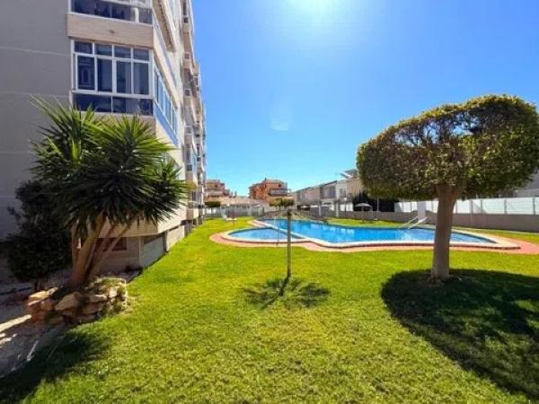 Chalet adosado en calle Argolidas, 26 photo 2