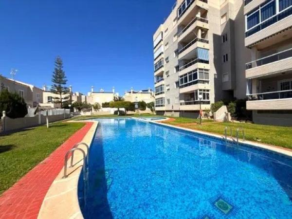 Chalet adosado en calle Argolidas, 26 photo 3