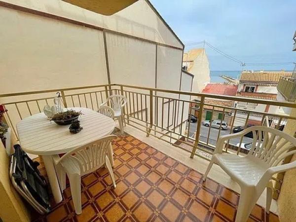Sale of flat in Calle Sant Pere, El Campello
thumbnail 2