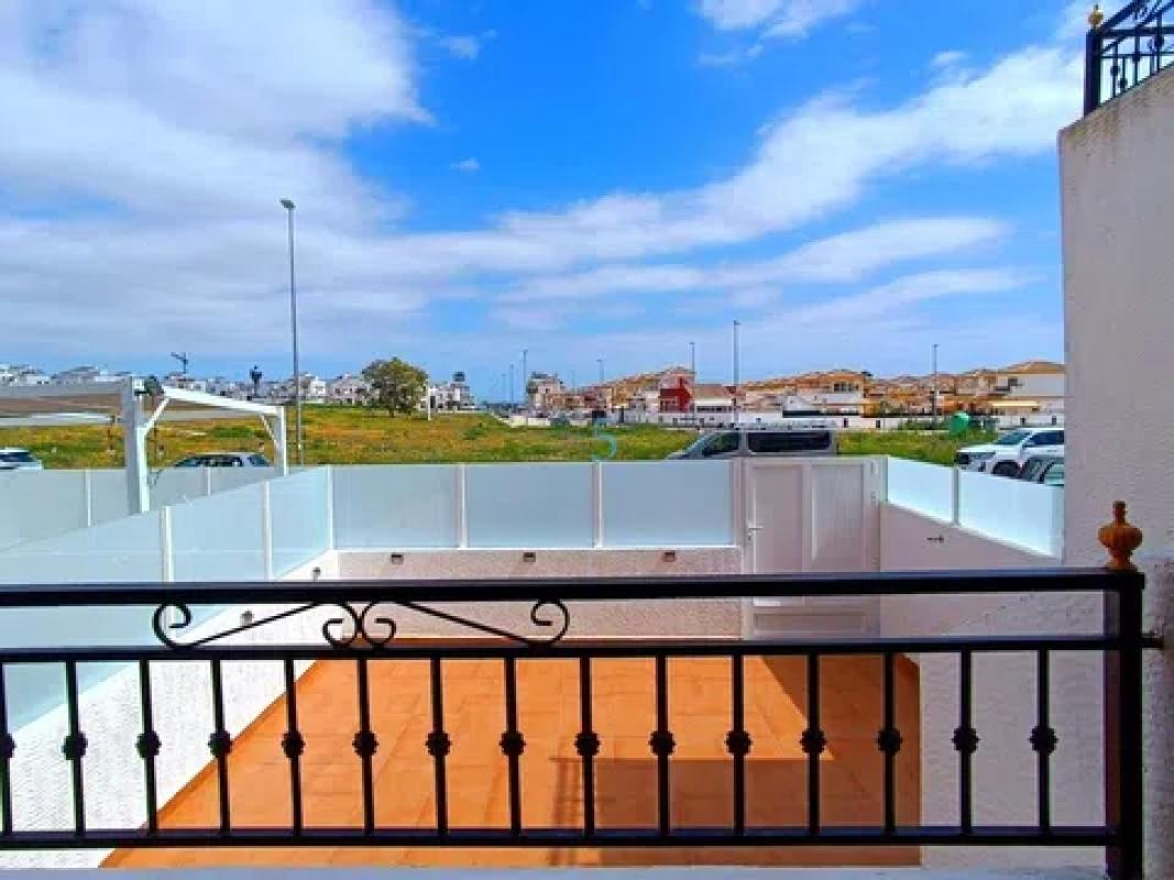 Venta de piso en Desamparados-Hurchillo-Torremendo, Orihuela
 photo 2