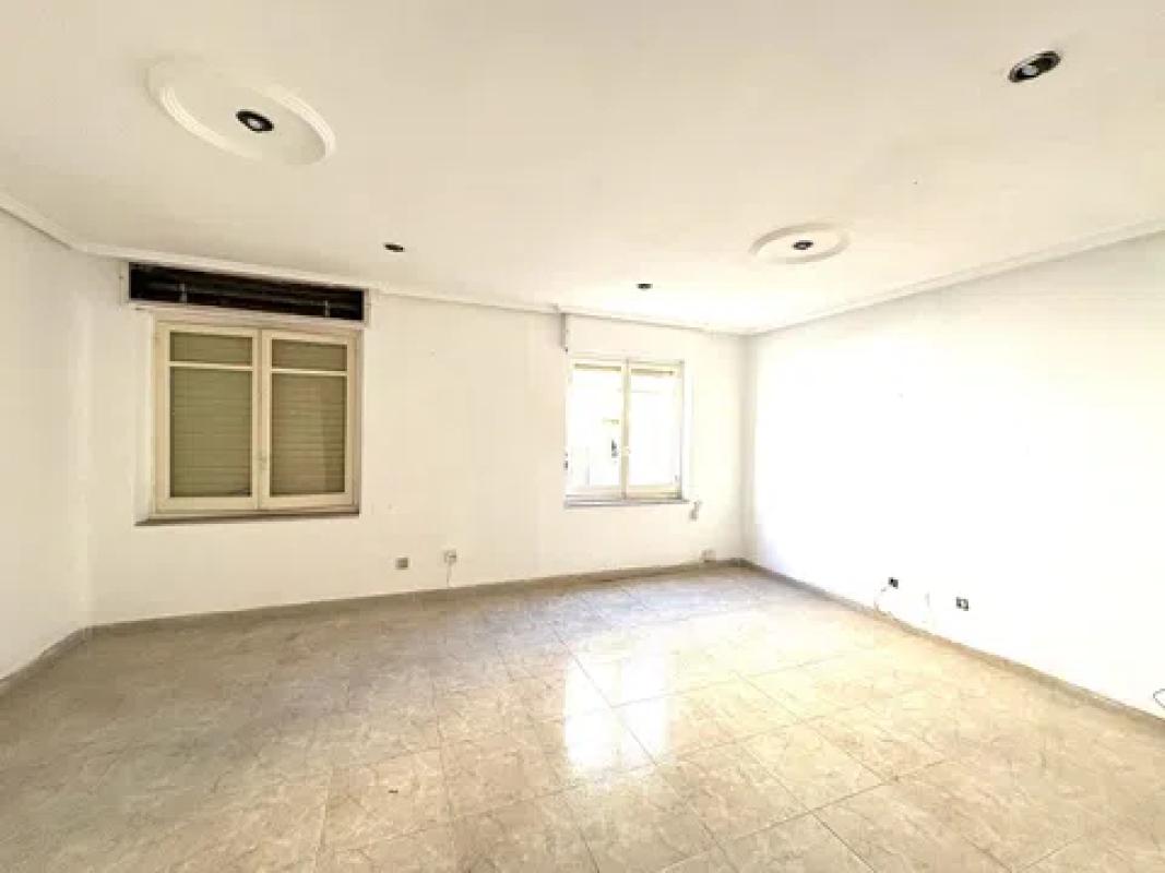 Venta de piso en OLEGARIO DOMARCO SELLER, Elche / Elx
photo 2