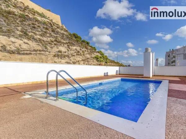 Sale of flat in Calle de la Virgen del Socorro, Alicante
 photo 2