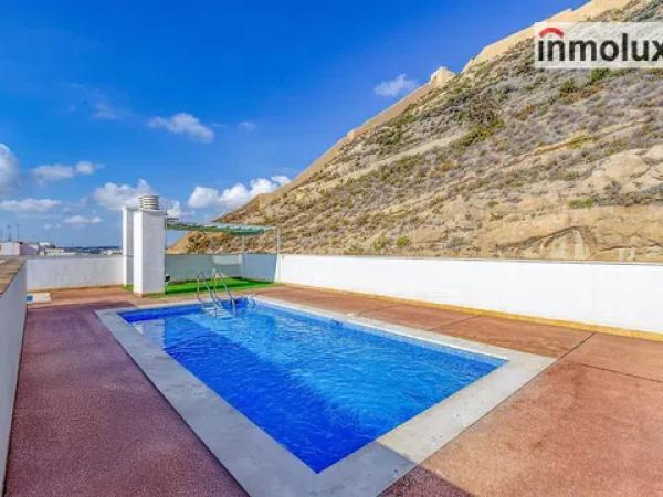 Sale of flat in Calle de la Virgen del Socorro, Alicante
 photo 3