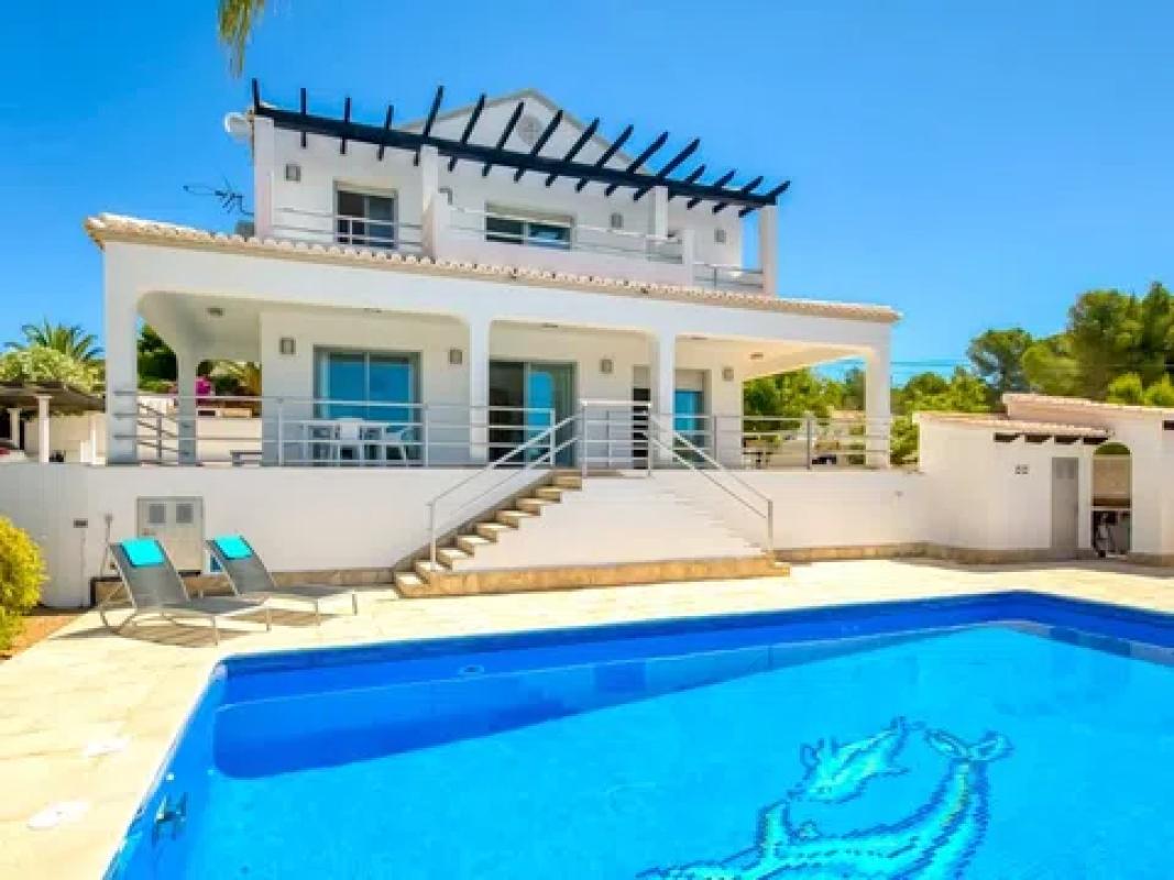Sale of independent chalet in La Fustera, Benissa
photo 2