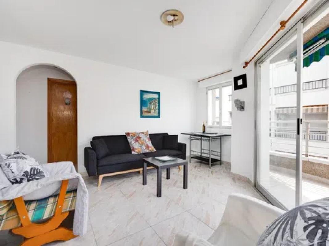 Sale of apartment in Calle Gumersindo, Torrevieja
photo 3