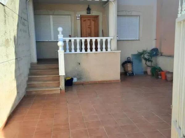 Chalet adosado en calle San Fulgencio photo 1