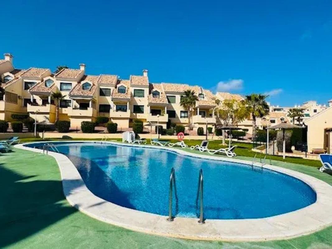 Venta de piso en Calle Soria, Orihuela
photo 1