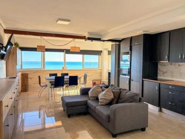 Venta de piso en Avenida Españoles, Torrevieja
photo 1