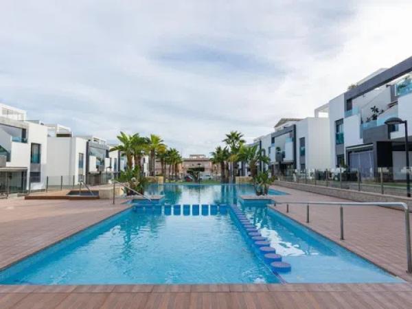 Sale of flat in Barrio Los Balcones - Los Altos del Edén, Torrevieja
 photo 1
