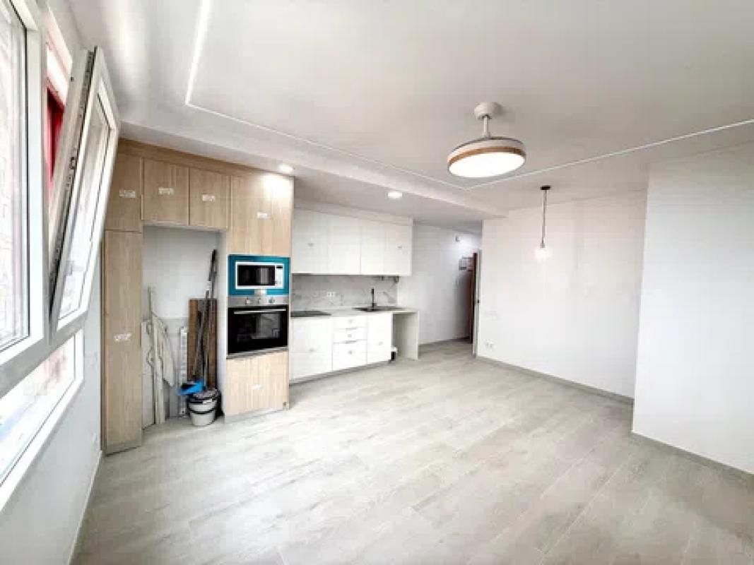 Venta de piso en Calle Girona, Alicante / Alacant
photo 2