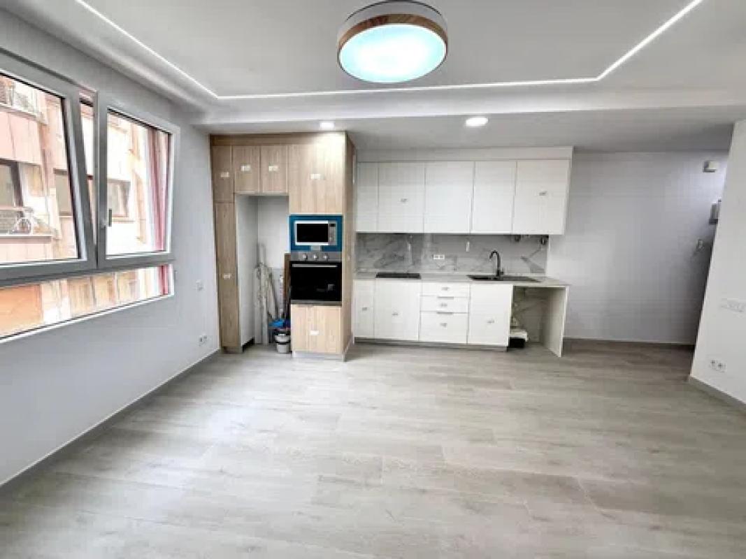 Venta de piso en Calle Girona, Alicante / Alacant
photo 3