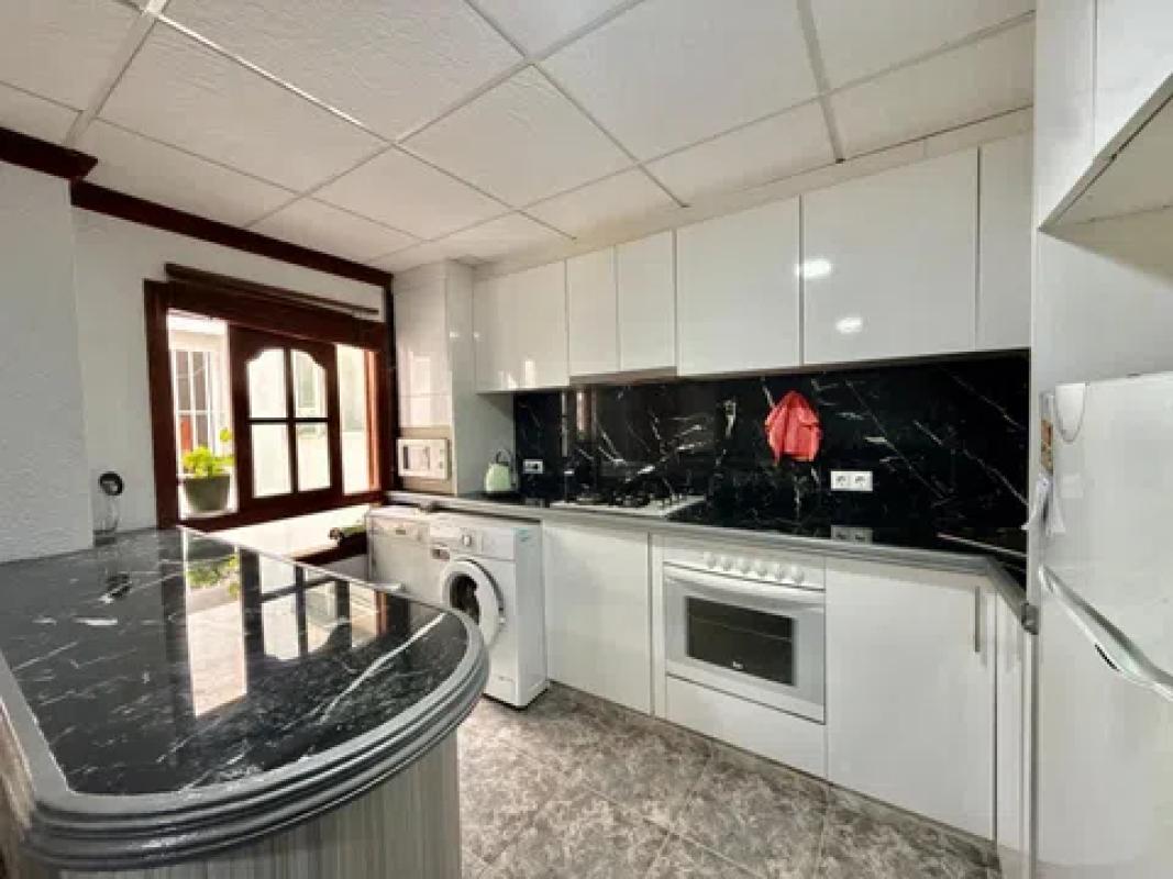 Venta de piso en Calle Concordia, Torrevieja
photo 3