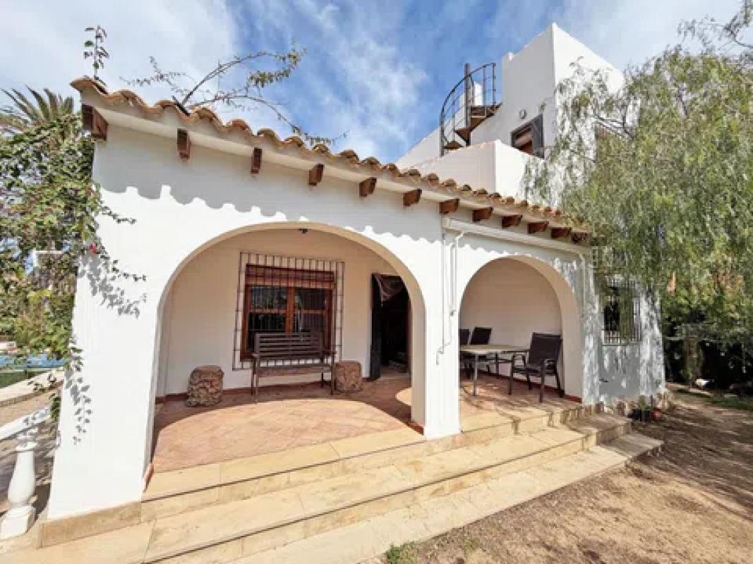 Sprzedaż niezależnego domku jednorodzinnego w  Barrio Cabo Roig, Orihuela photo 2