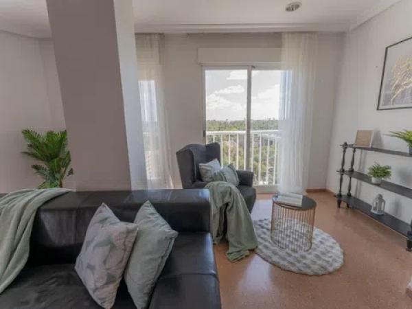 Venta de piso en Barrio Los Magros-Casablanca, Elche / Elx
thumbnail 1