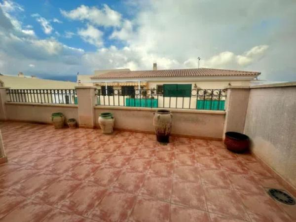 Chalet adosado photo 1