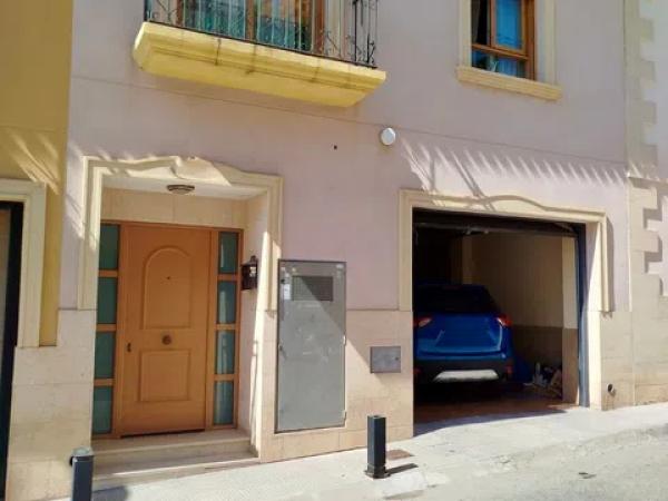 Chalet adosado thumbnail 2