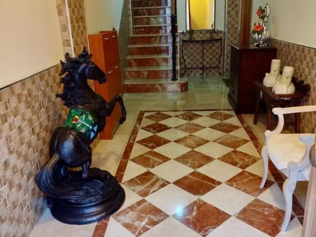 Propiedades en venta y alquiler en España photo 4