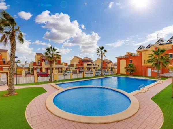 Продажа квартиры на Avenida del Horizonte, Торревьеха
photo 1