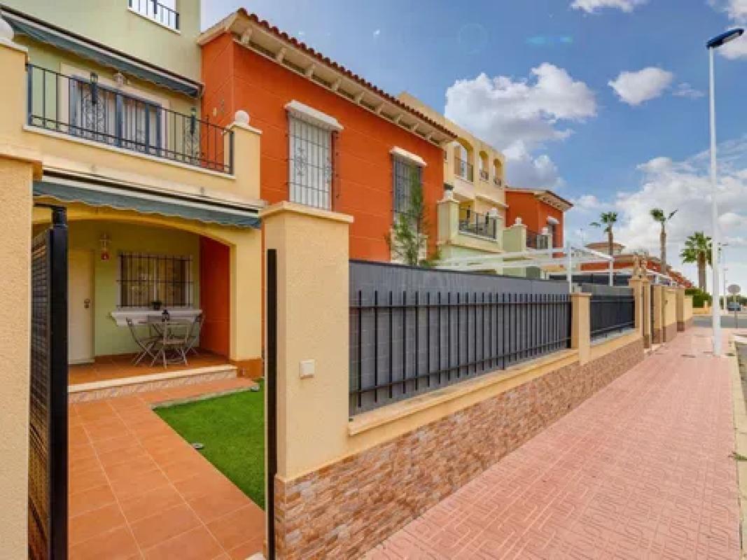 Продажа квартиры на Avenida del Horizonte, Торревьеха
 photo 3