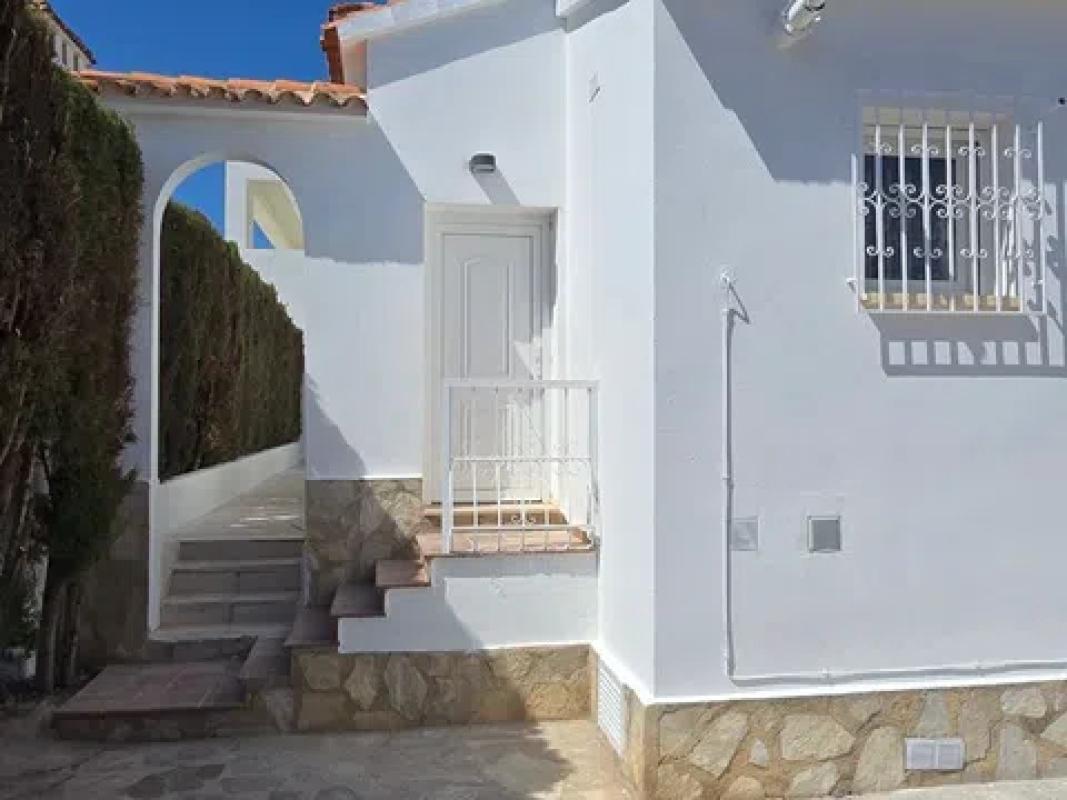 Venta de chalet adosado en  Entrador de Merle , Denia photo 2