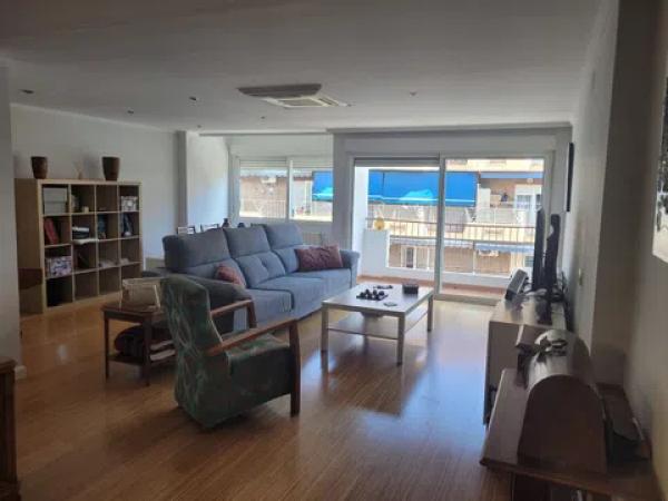 Sale of flat in Isabel La Católica, 14, Alicante
photo 1