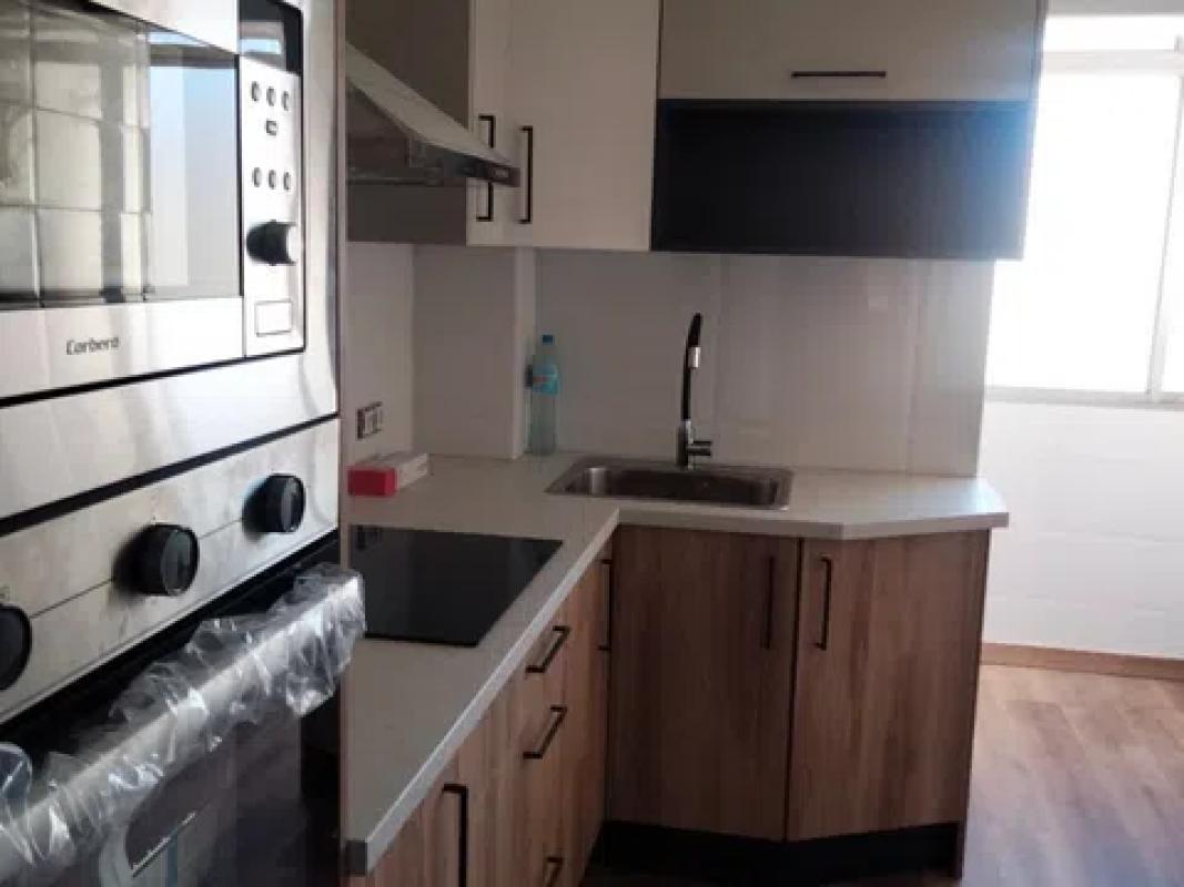 Sale of apartment in Calle Virgen de la Paloma, 7, Alicante
 photo 4