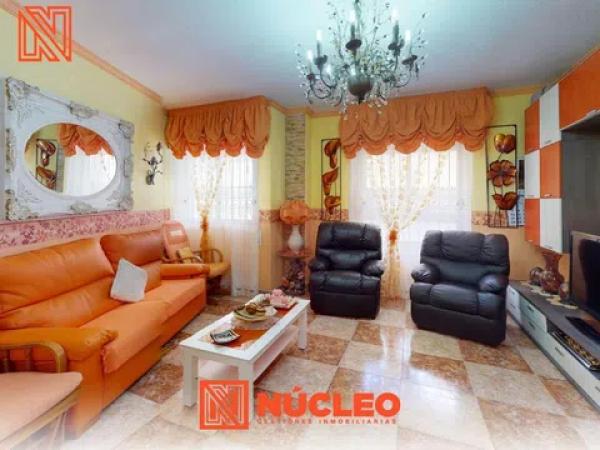 Venta de piso en Calle Maestro Francisco Casanovas, Torrevieja
photo 1