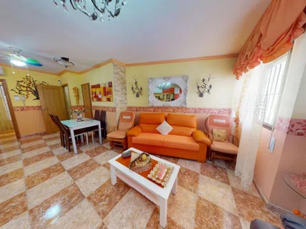Venta de piso en Calle Maestro Francisco Casanovas, Torrevieja
 photo 2