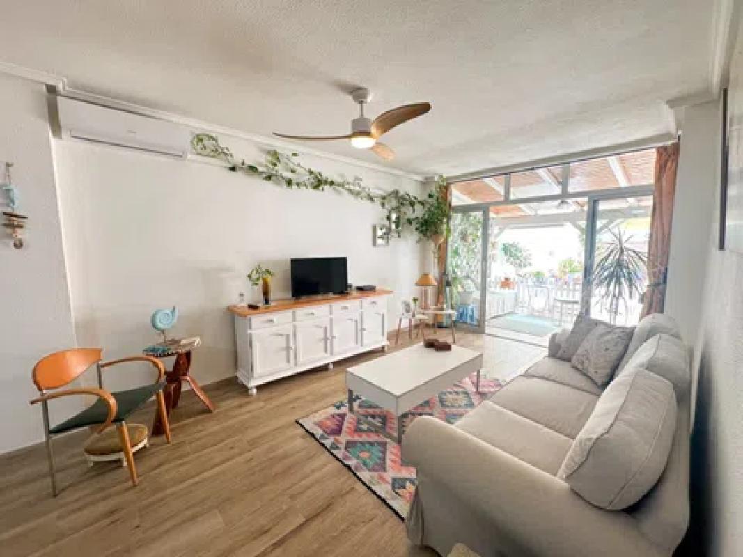 Sale of apartment in Calle Almudena, Torrevieja
photo 1