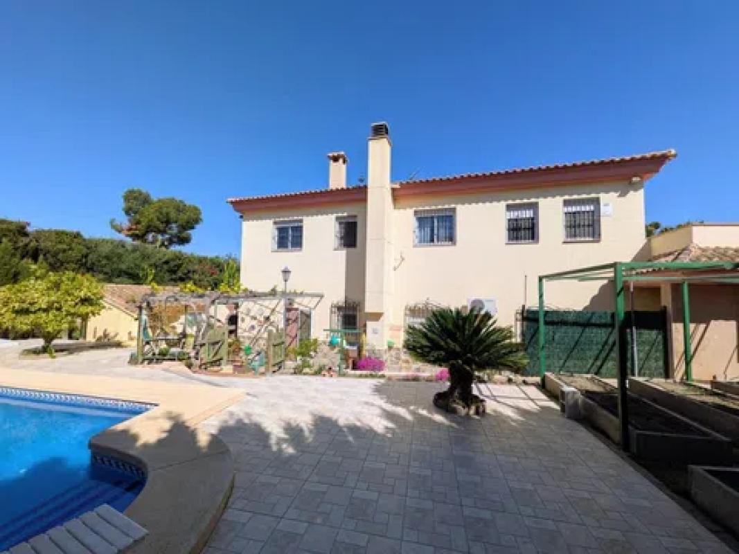 Sale of independent chalet in Calle Pegas, Alfaz del Pi
photo 2