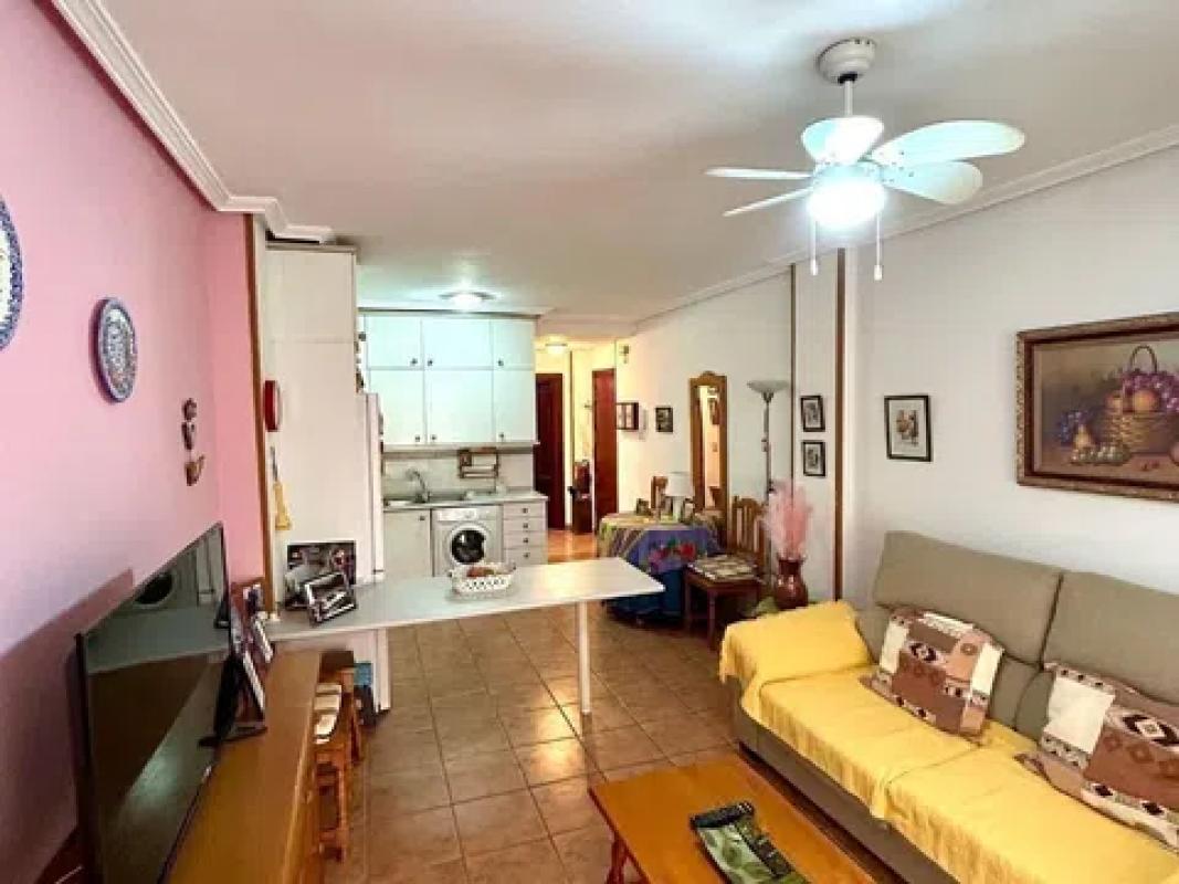Venta de piso en Calle Bergantin, Torrevieja
 photo 3