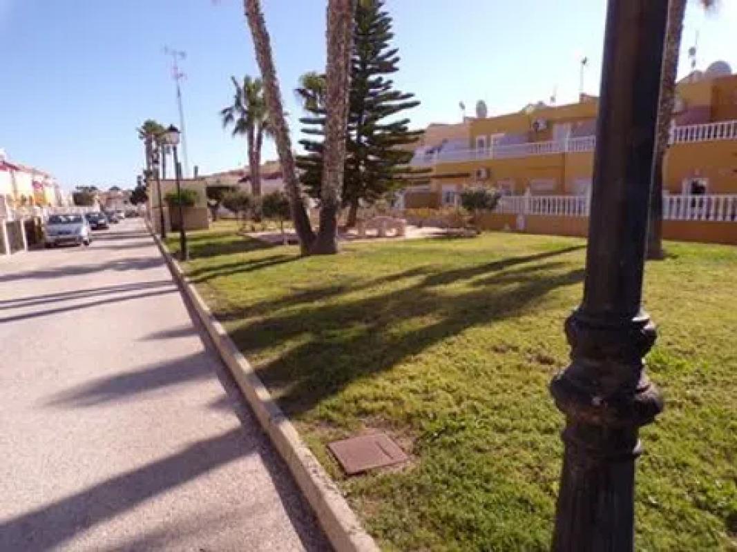 Venta de piso en Barrio Campoamor, Orihuela
photo 5