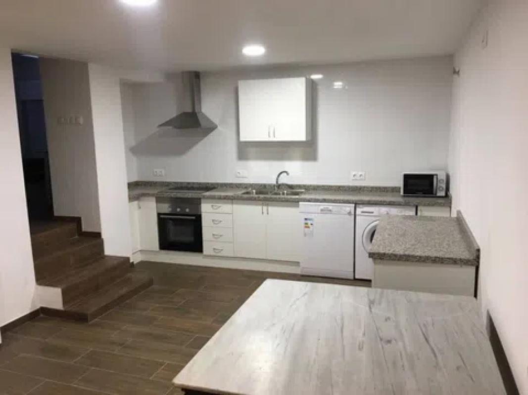 Sale of apartment in Calle el Camí, Alcoy
photo 1
