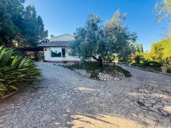 Independent chalet for sale in Els Poblets, Els Poblets
thumbnail 1
