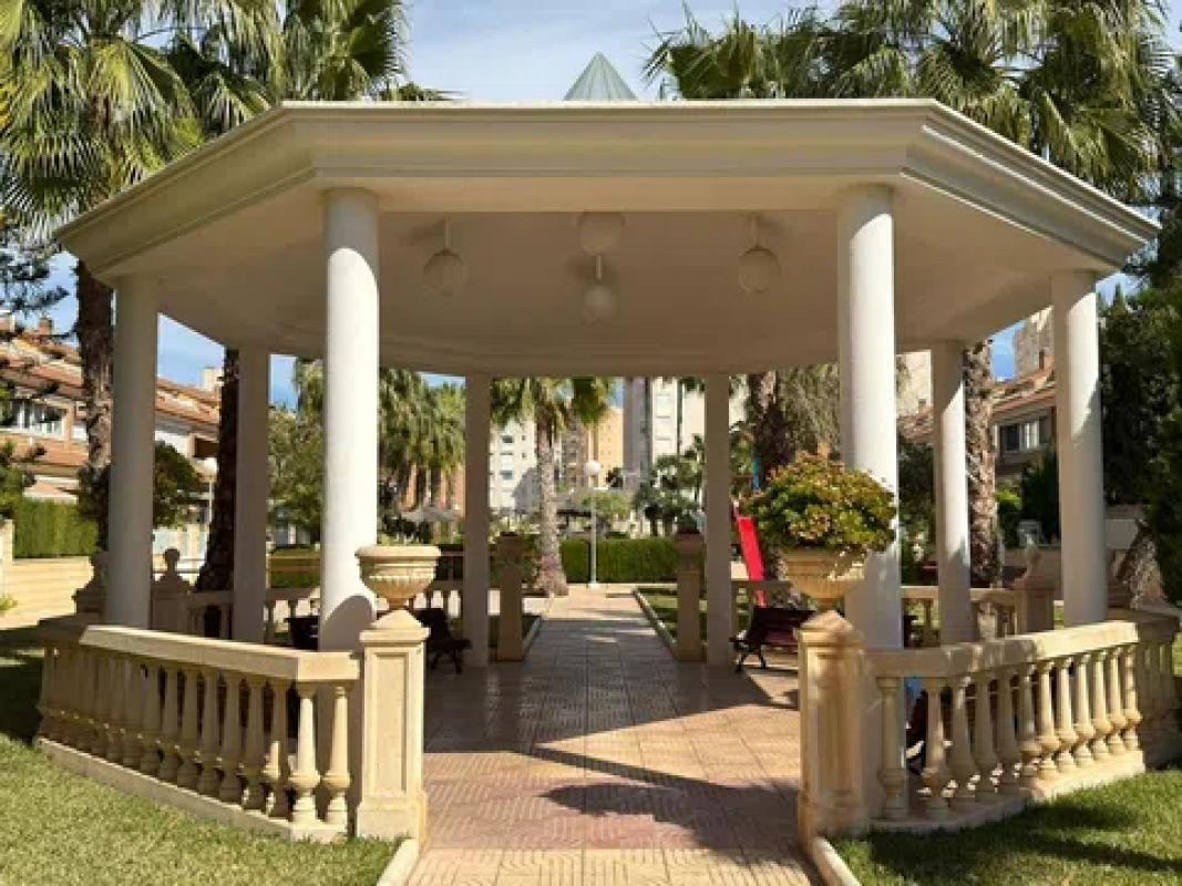 Sale of townhouse in  Avenida San Sebastián , Alicante photo 4