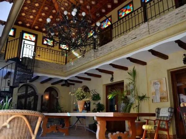 Casa independiente en via Gran photo 2