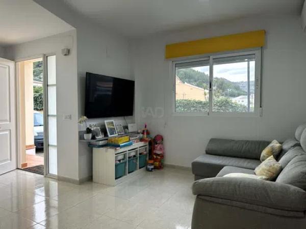 Chalet adosado photo 1