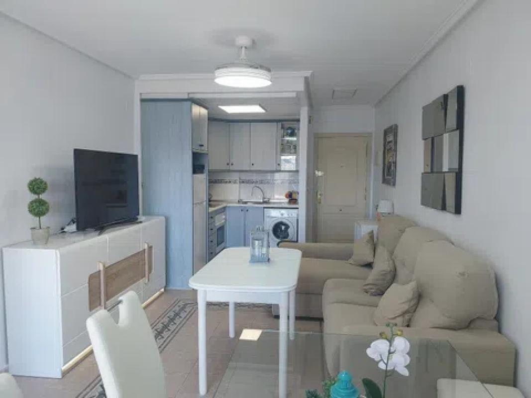 Sprzedaż mieszkania w Calle Adriano, Torrevieja
photo 3